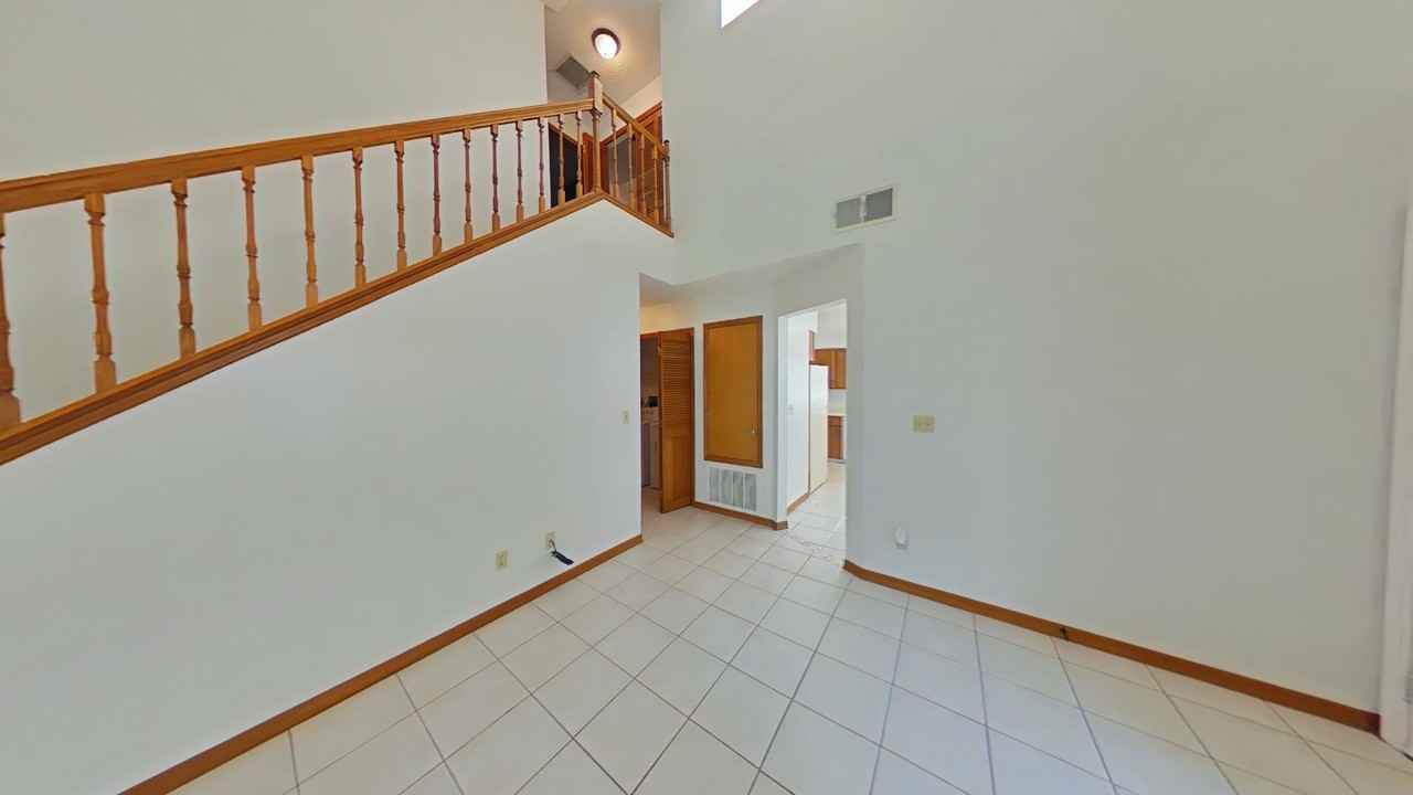 1423 Disston Ave - Photo 6 of 24