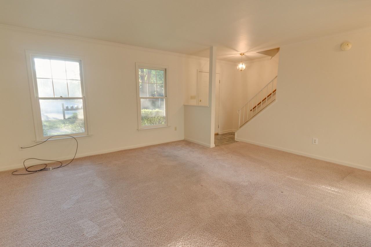 1402 Minor Ridge Ct - Photo 4 of 19