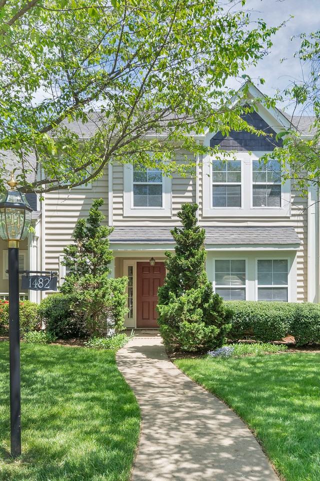 1482 Ashland Dr