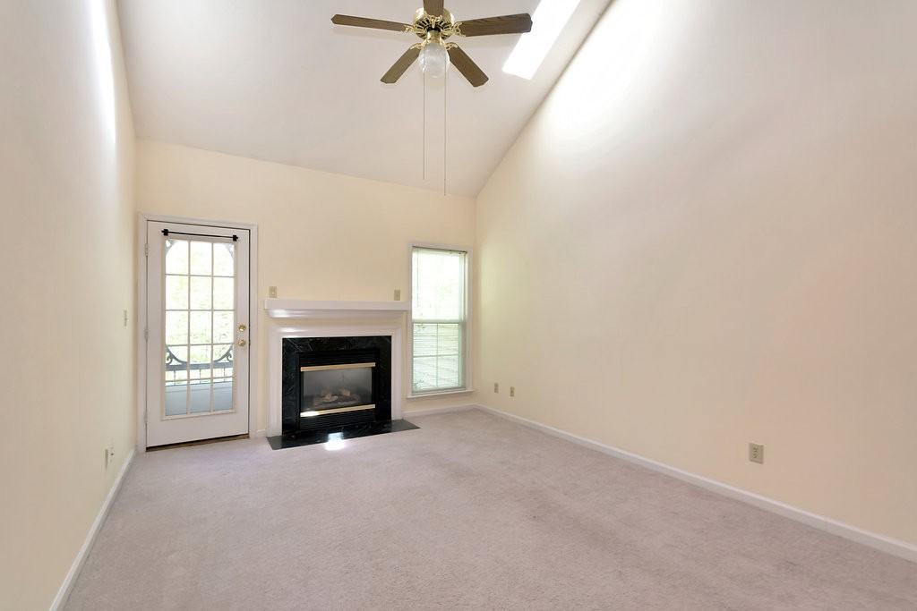 1482 Ashland Dr - Photo 2 of 21