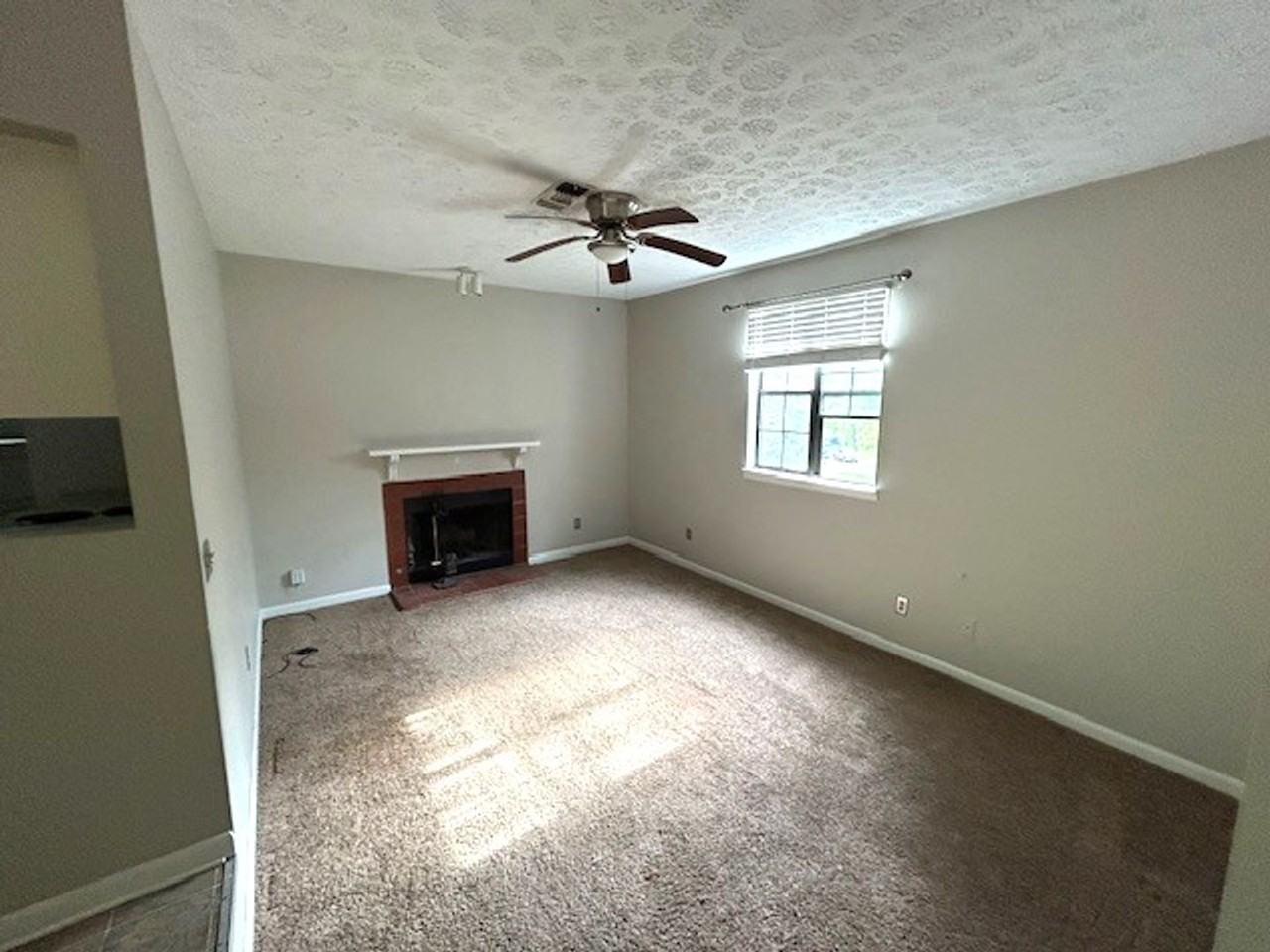 5163 Hunters Point Ln - Photo 2 of 13