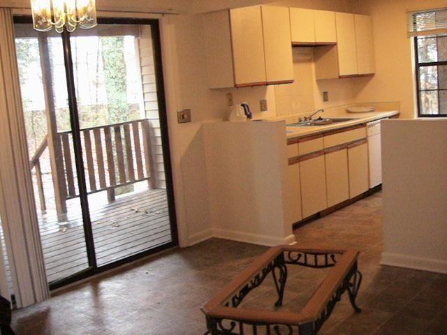 5163 Hunters Point Ln - Photo 3 of 13