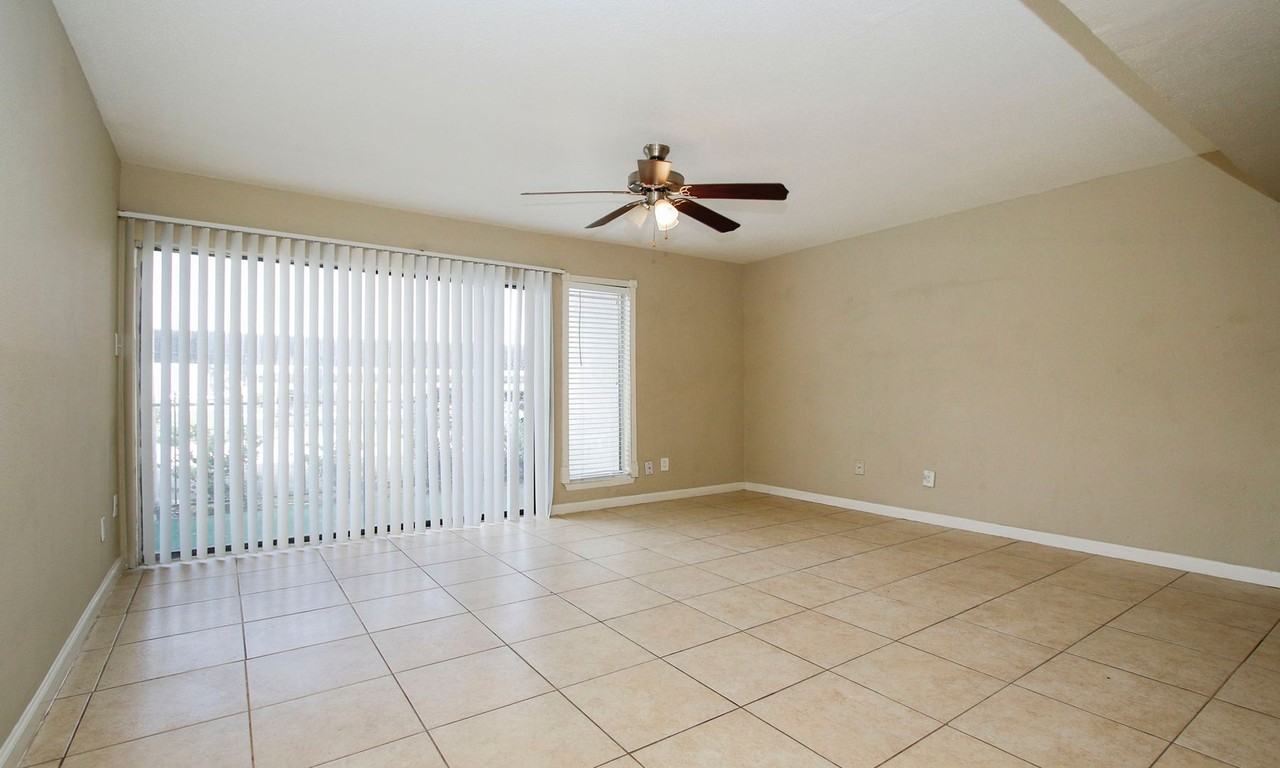 2822 S Bartell Dr #H6 - Photo 6 of 35