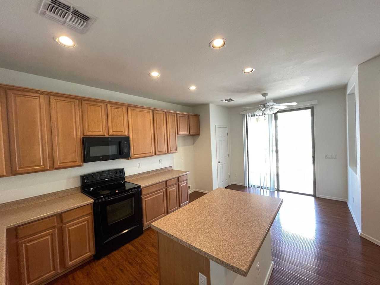 18235 N Alicia Ct - Photo 7 of 23