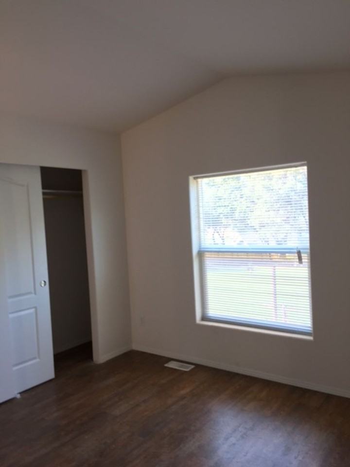 18462 Mustang Valley Pl - Photo 2 of 8
