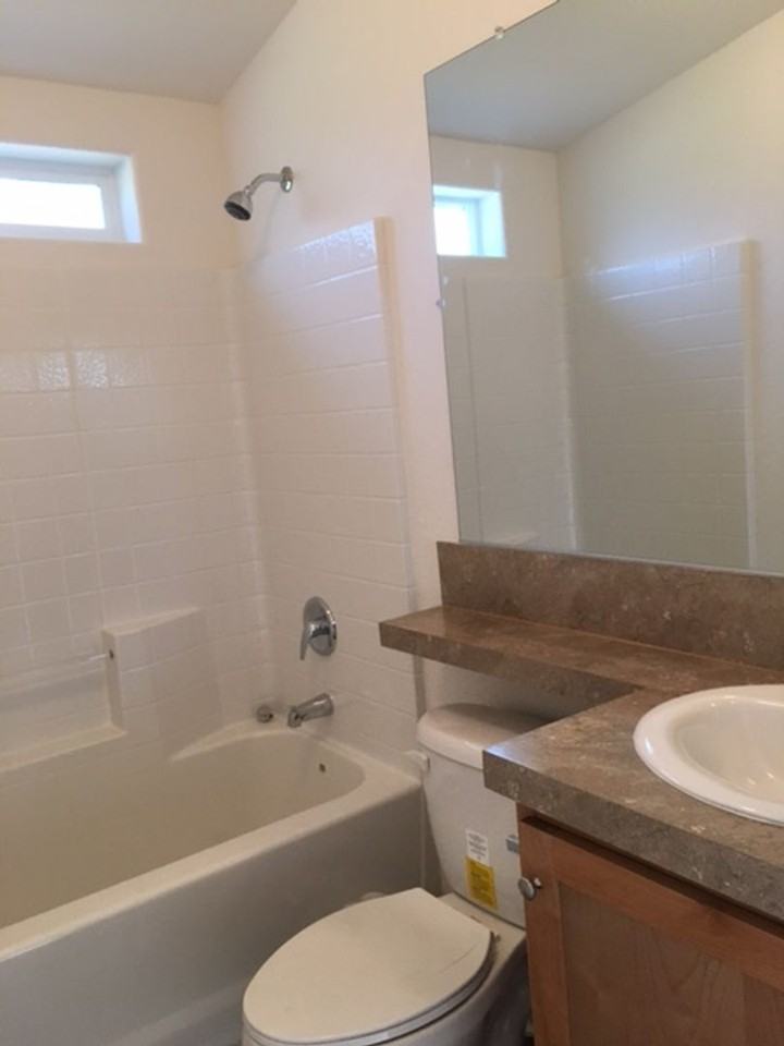 18462 Mustang Valley Pl - Photo 3 of 8