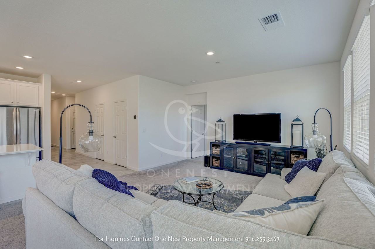 258 Martos Ct - Photo 7 of 28