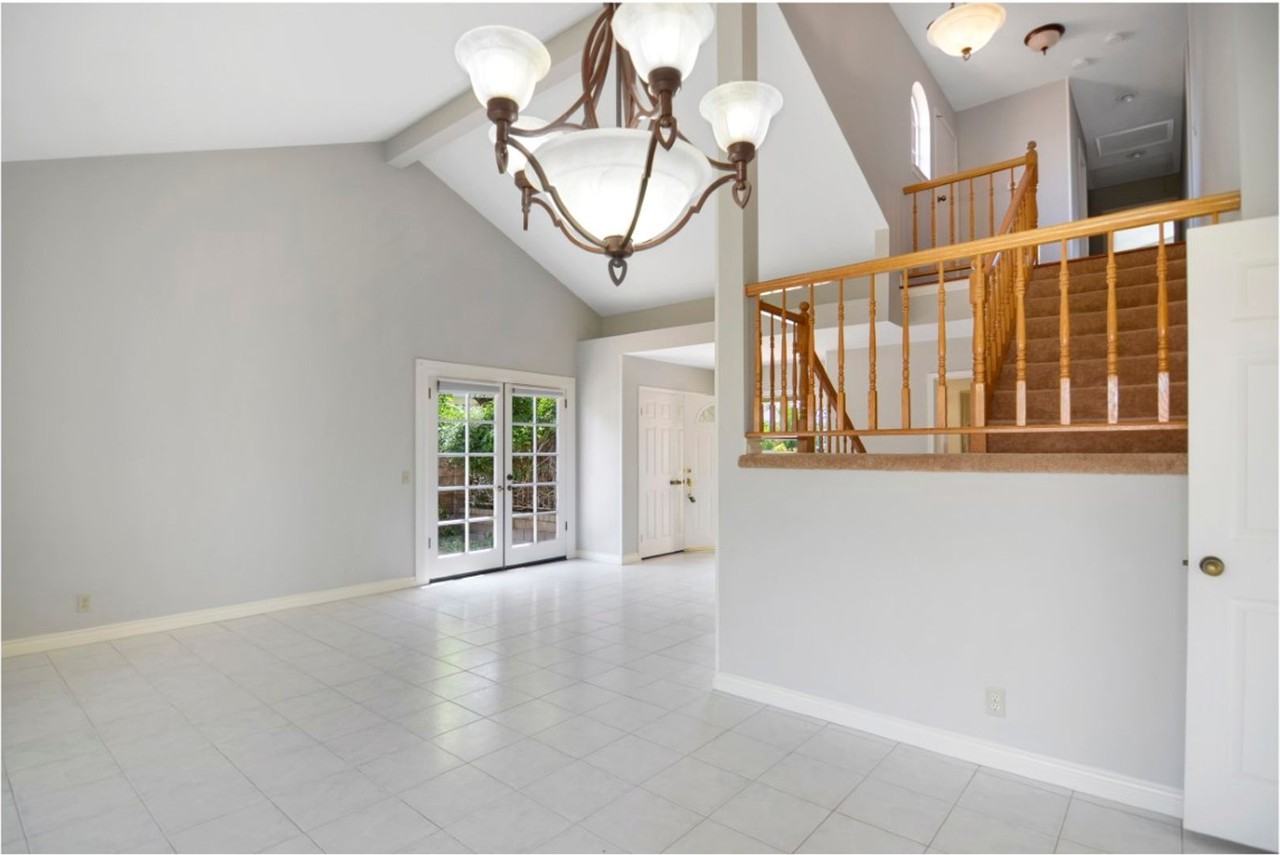 24241 Tama Ln - Photo 5 of 32