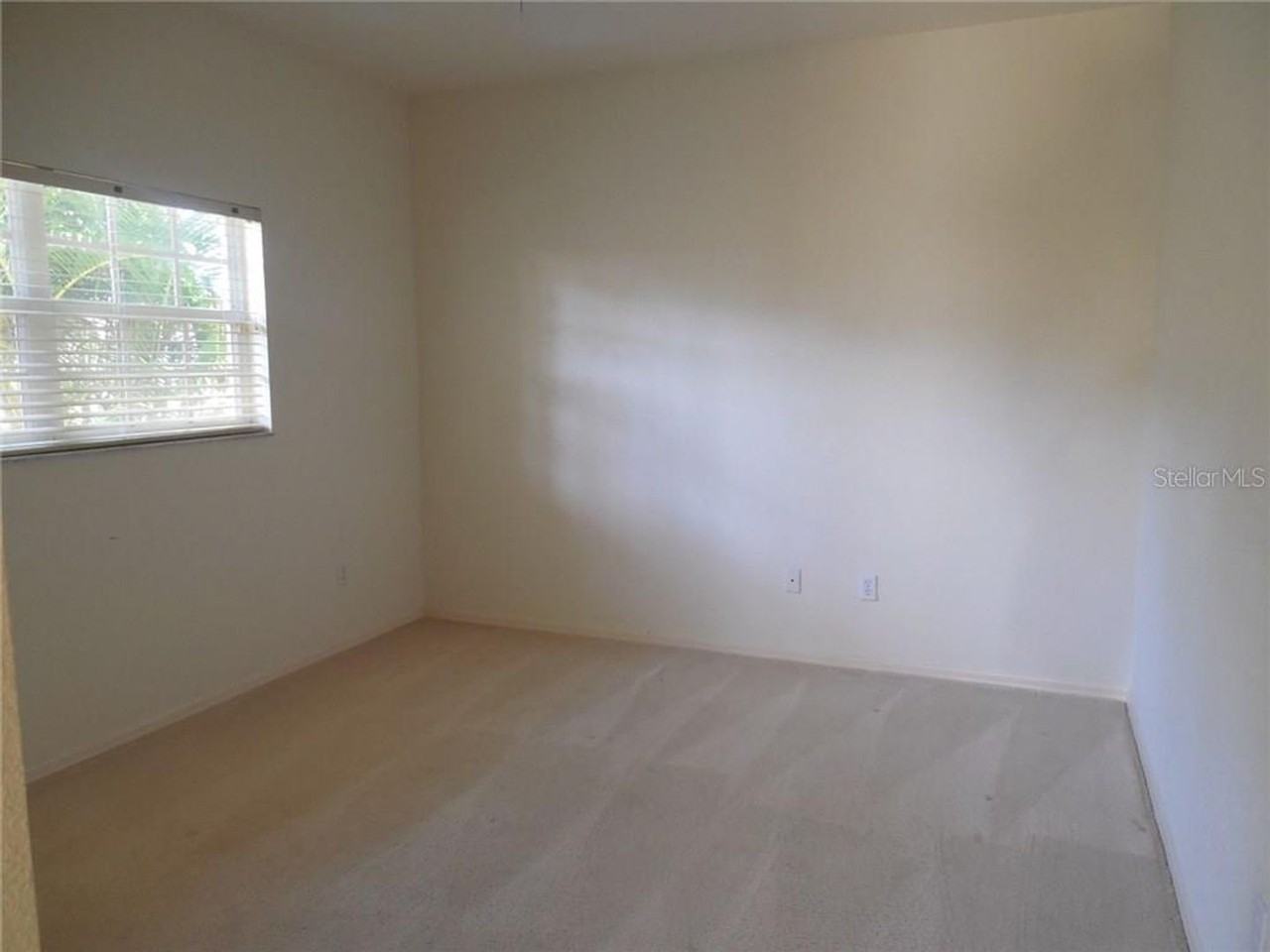 3393 Tripoli Blvd - Photo 5 of 16