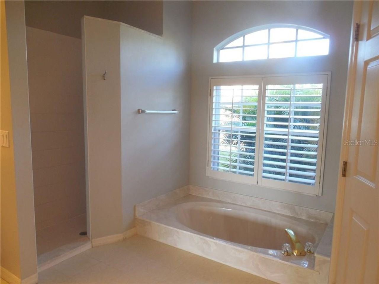 3393 Tripoli Blvd - Photo 7 of 16