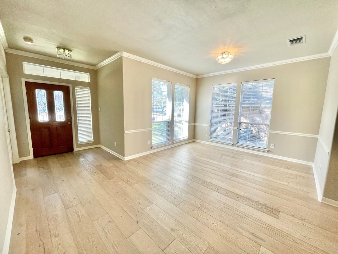 707 Belmark Ct - Photo 4 of 35