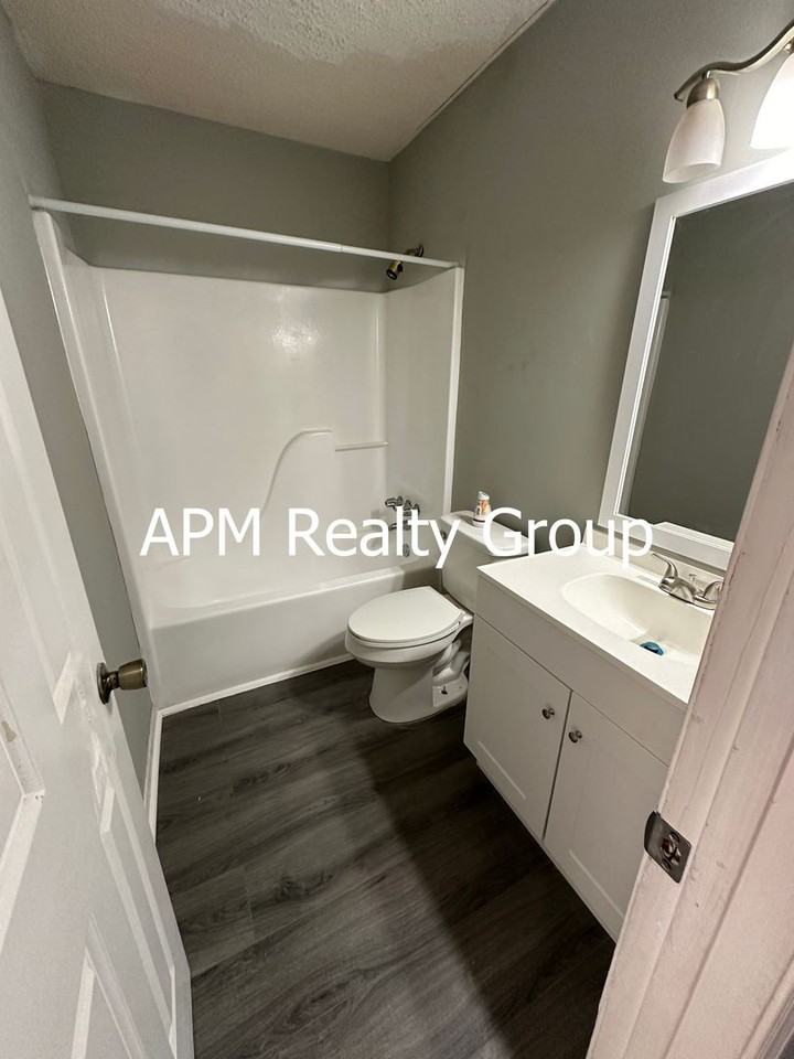 228 Gusty Ln - Photo 4 of 8