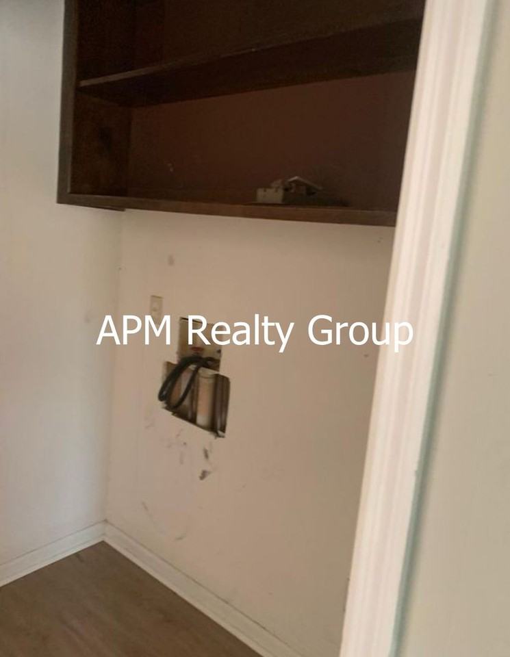 228 Gusty Ln - Photo 5 of 8