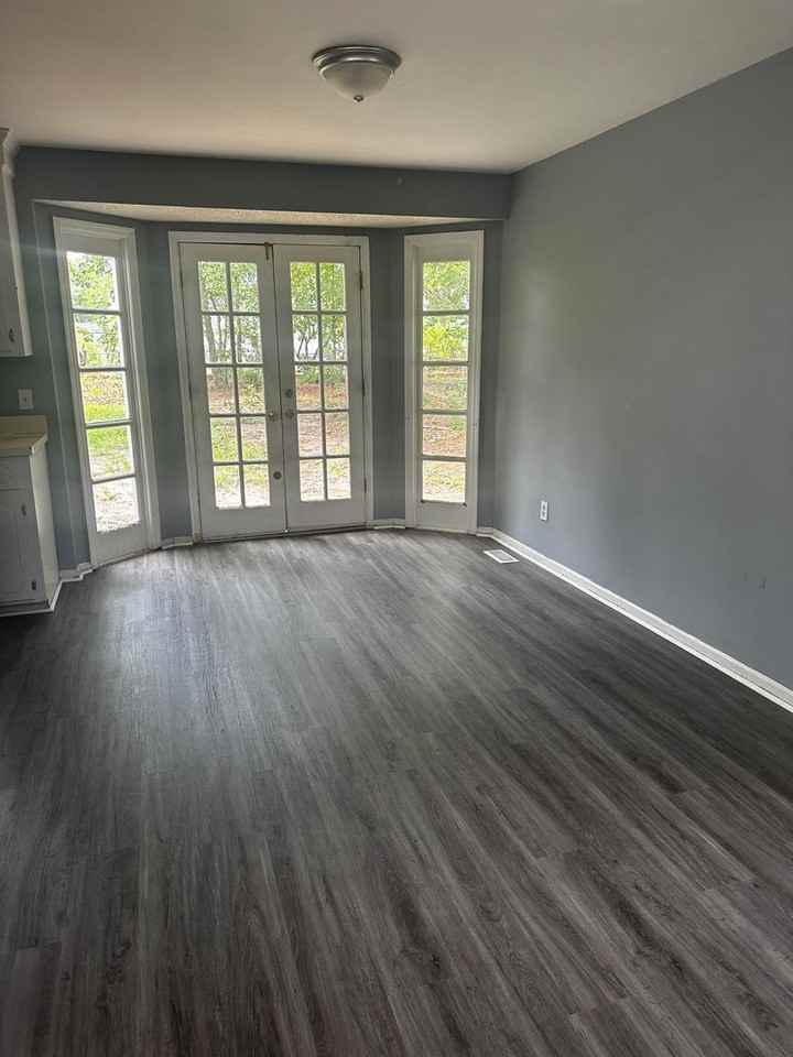 228 Gusty Ln - Photo 7 of 8