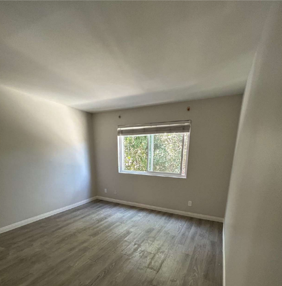 525 28th Street - Photo 5 of 13
