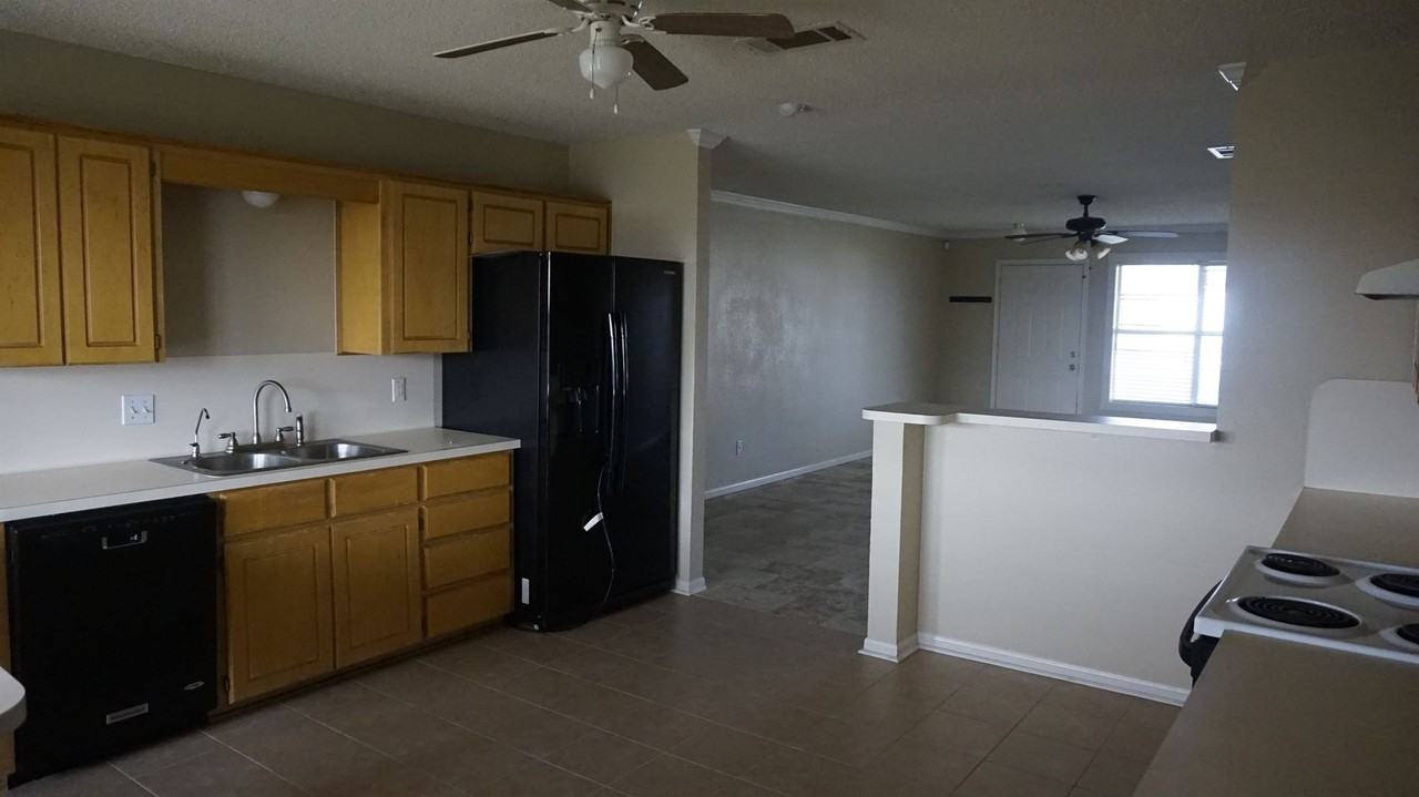 4304 Sand Dollar Dr - Photo 5 of 21