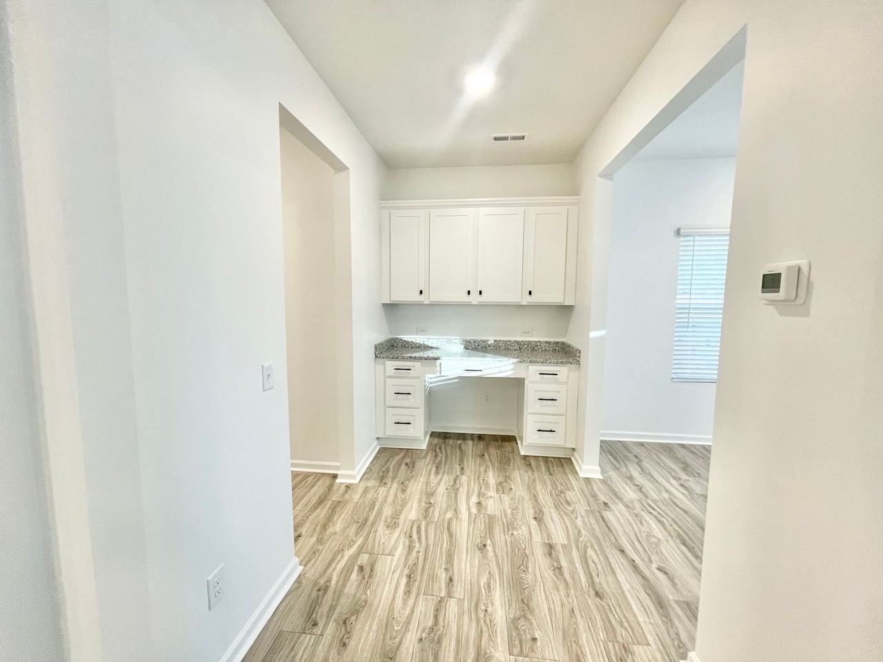 121 Gaelic Dr - Photo 5 of 16