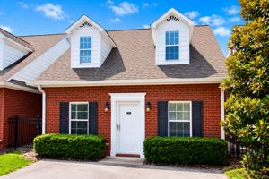 featured image of 899 Magnolia Ct
