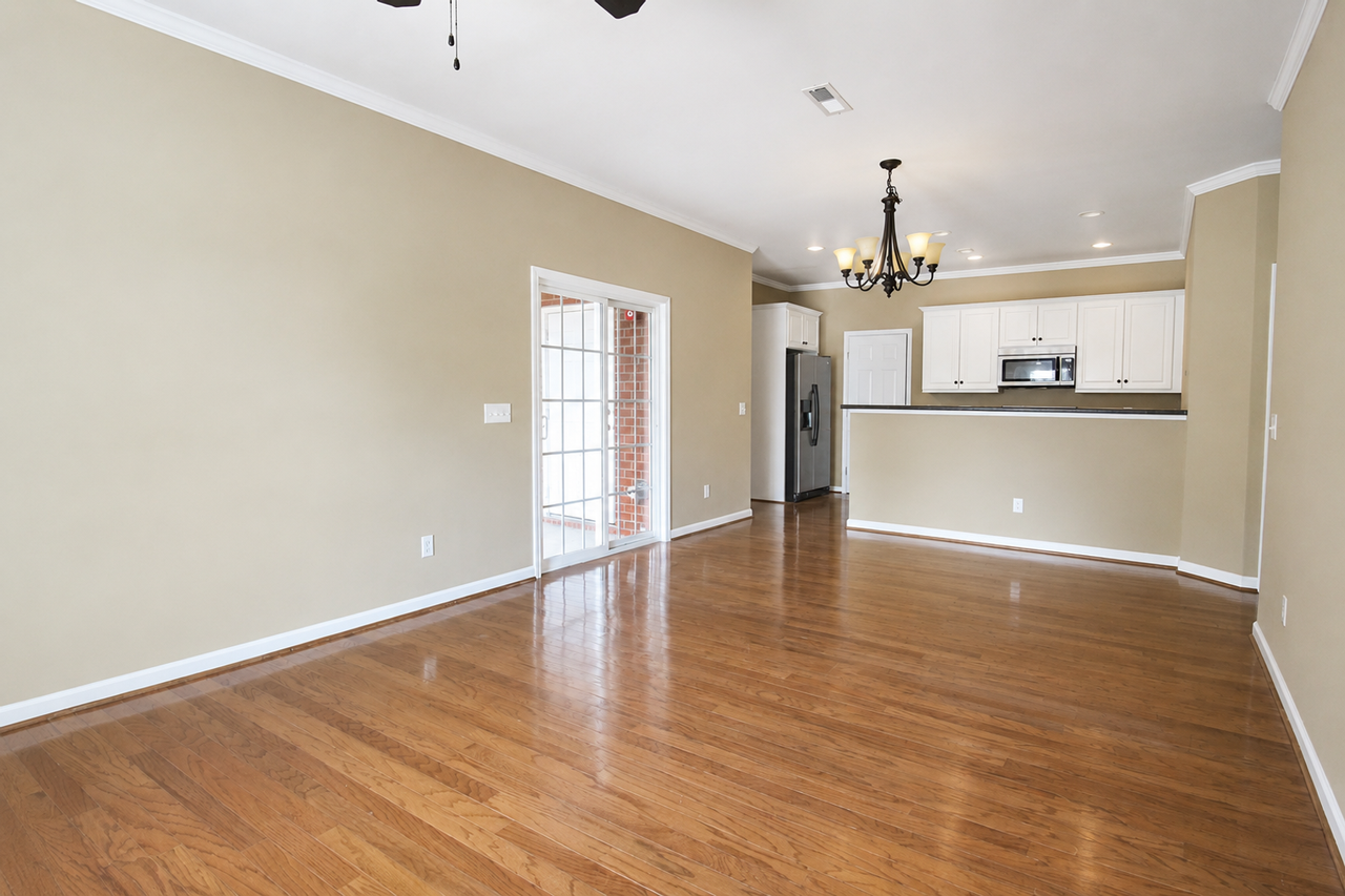 899 Magnolia Ct - Photo 2 of 30