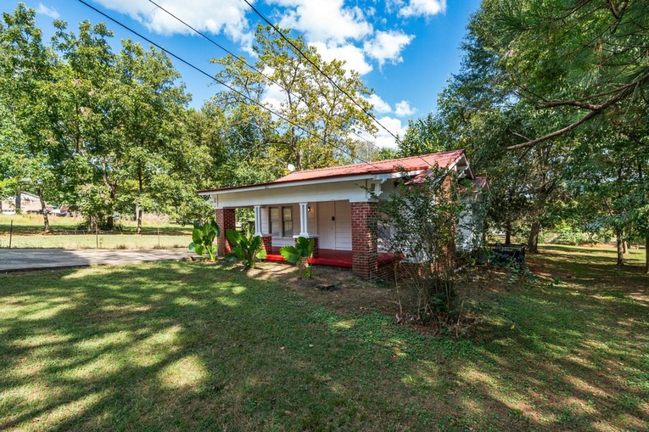821 Delta St - Photo 4 of 26