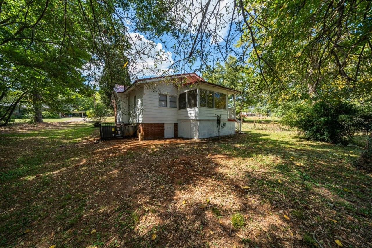 821 Delta St - Photo 6 of 26
