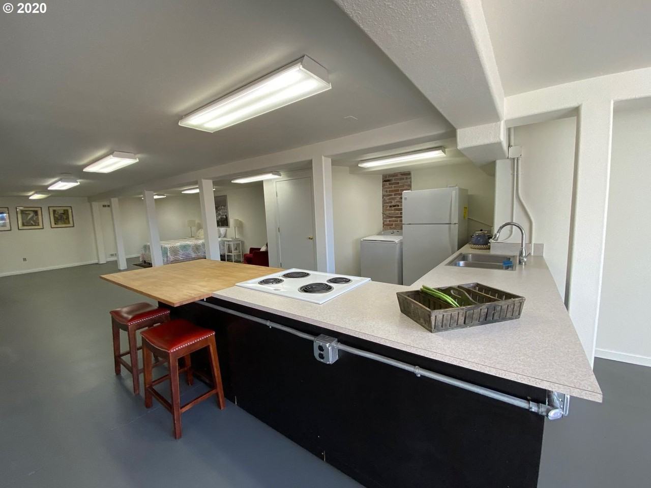 111 E Jewett Blvd - Photo 3 of 6