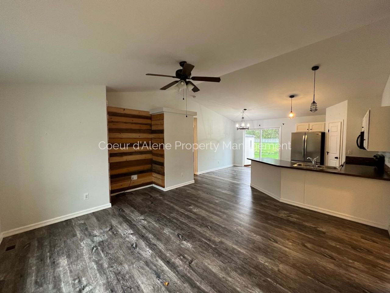6720 W Legacy Dr - Photo 2 of 11