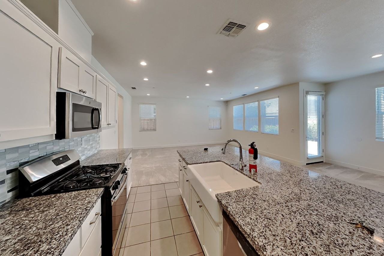 5220 Julia Berger Cir - Photo 4 of 16