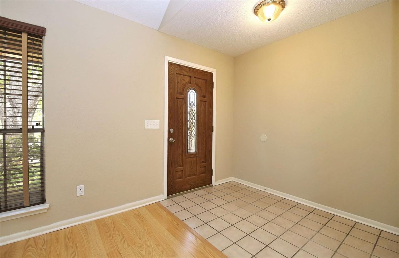 18203 Brooknoll Dr - Photo 3 of 15