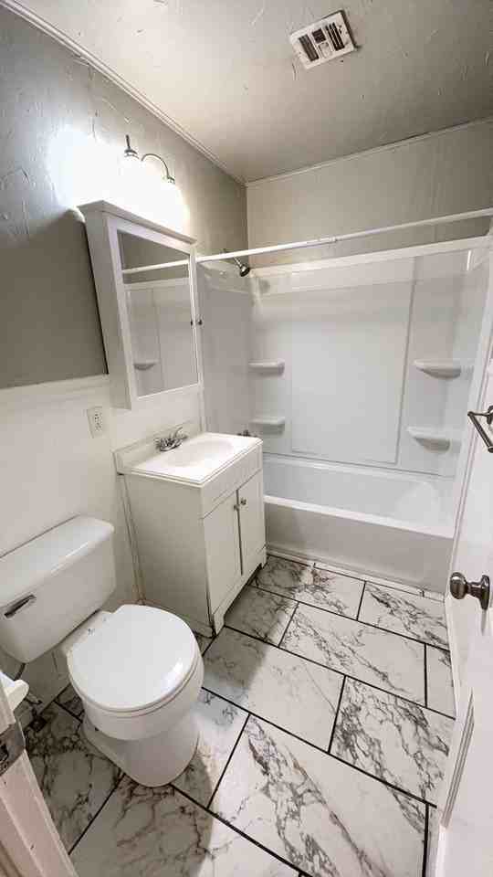 1730 S Hudson Dr - Photo 4 of 10