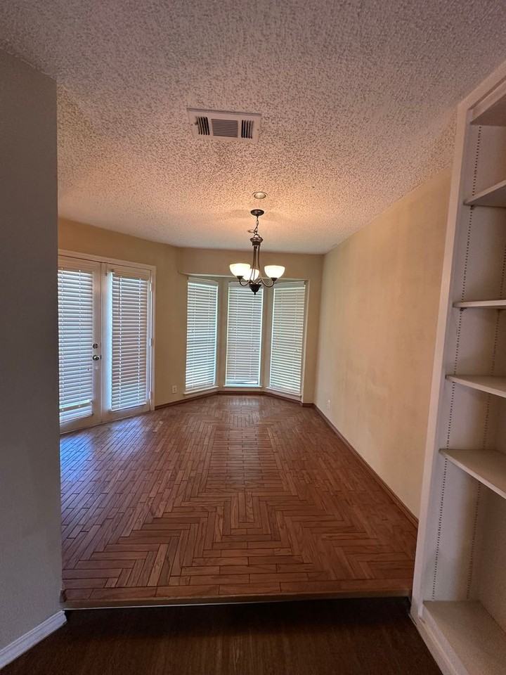 630 W Canty St #B4 - Photo 3 of 14