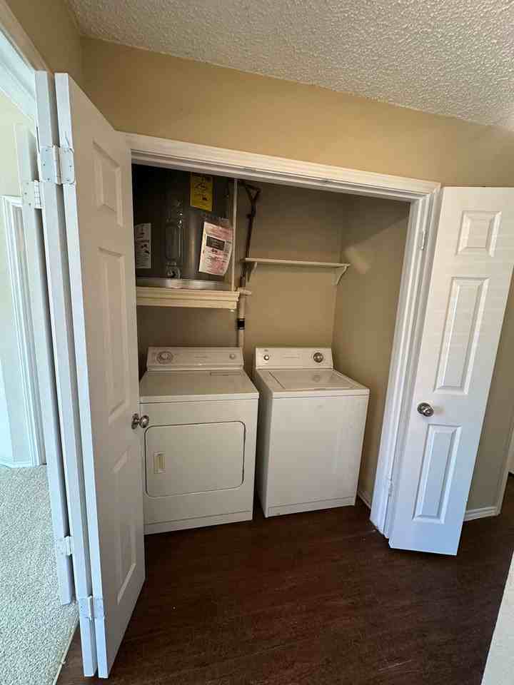 630 W Canty St #B4 - Photo 6 of 14