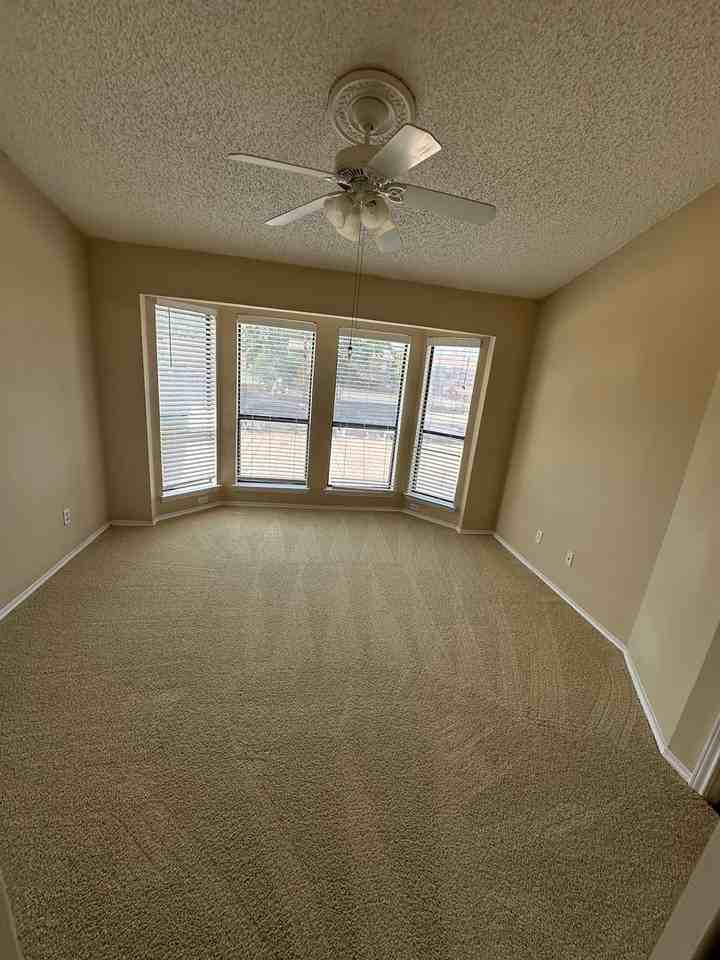 630 W Canty St #B4 - Photo 7 of 14