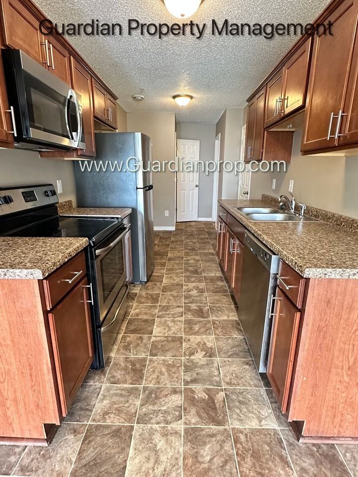9951 Vera Cruz Ln N - Photo 2 of 20