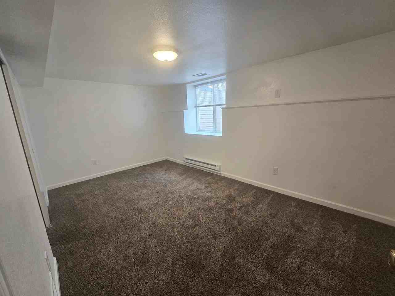 1113 18th St - Photo 7 of 17