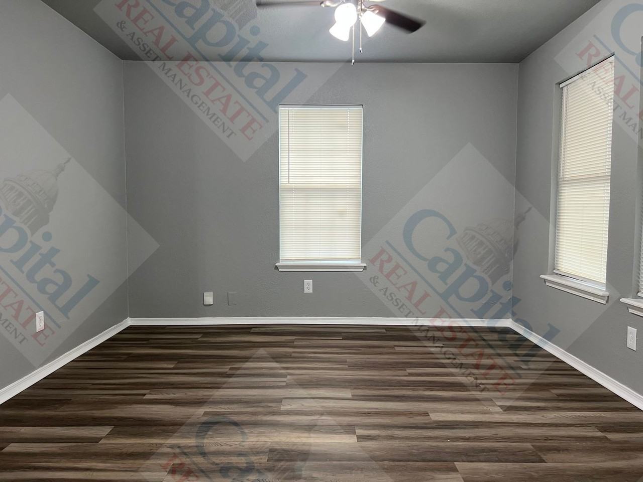 1520 Patricia Dr - Photo 4 of 34