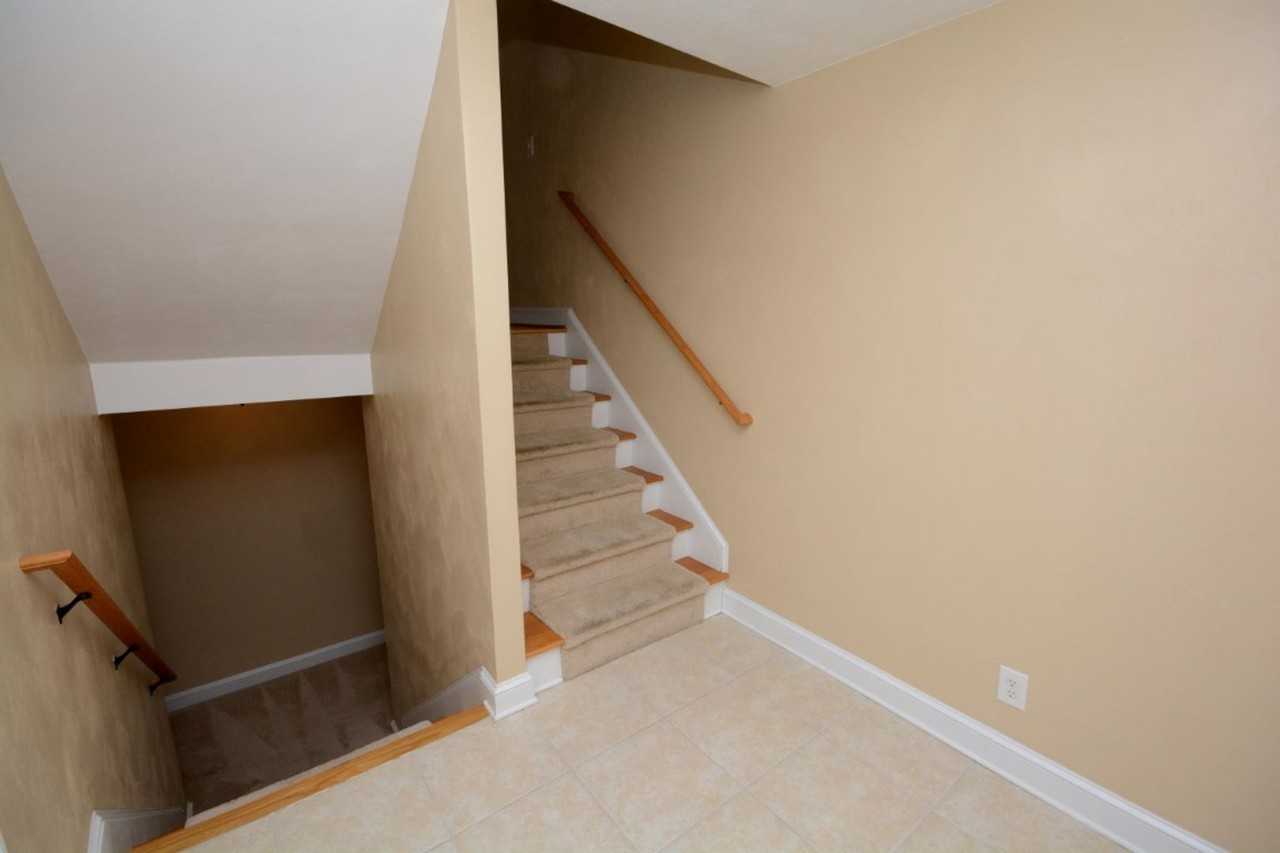 2216 E Berrie Cir - Photo 5 of 46