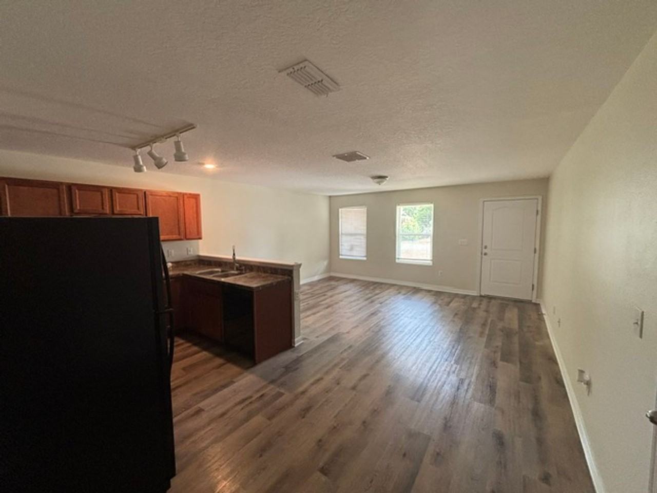 7454 Mohawk Trl - Photo 3 of 12