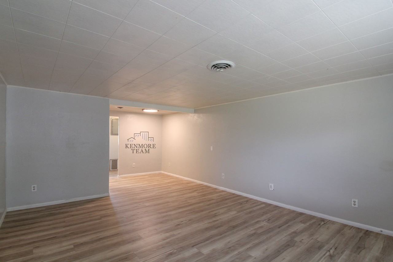 1021 Sanford Ave - Photo 7 of 17