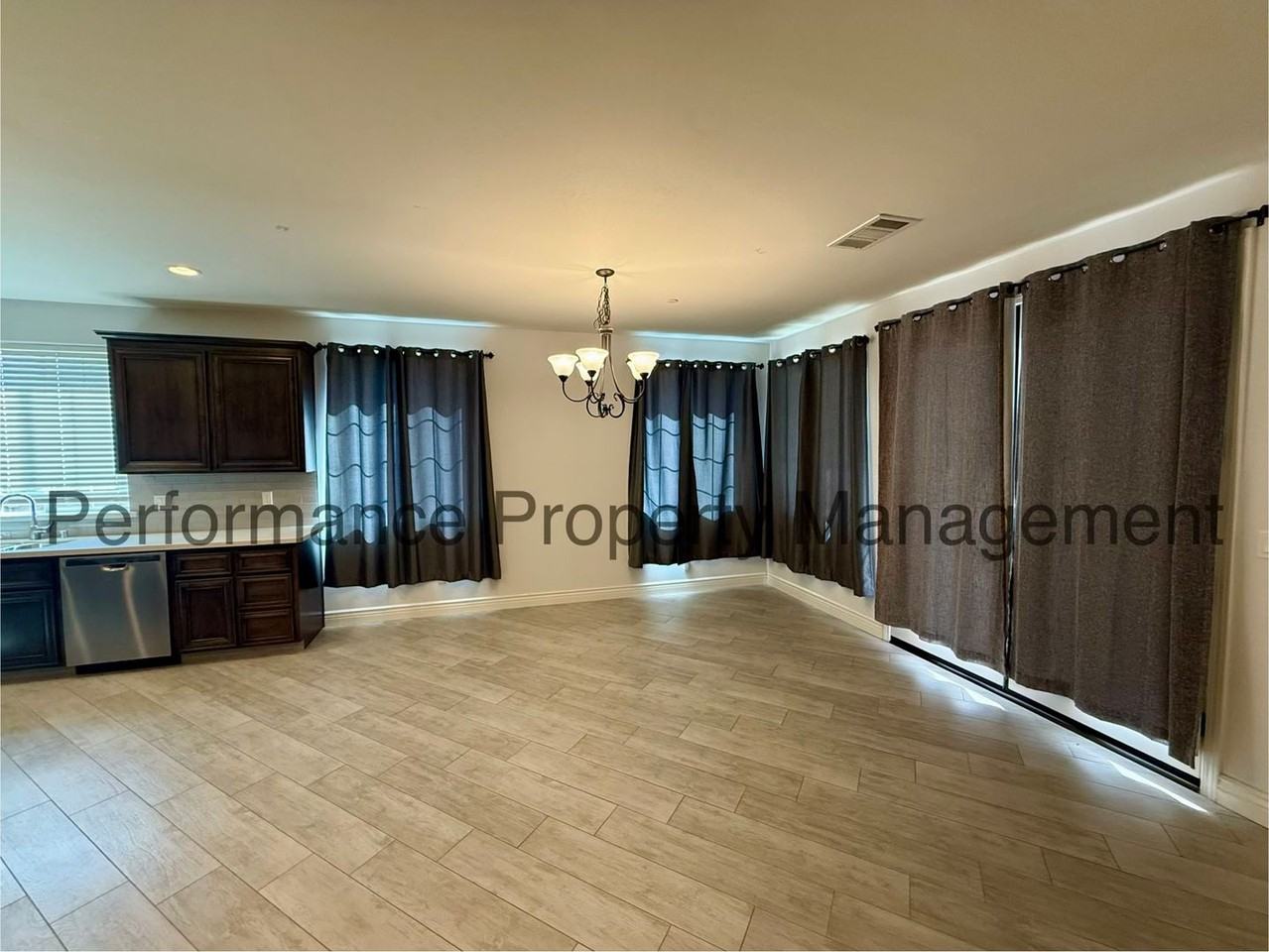 10400 Garden View Ln - Photo 4 of 18