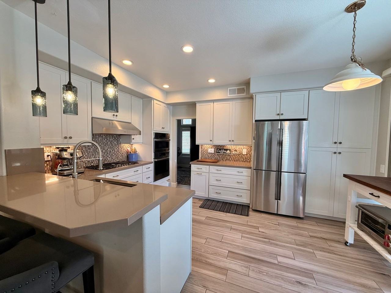 8924 Rotherham Ave - Photo 2 of 17