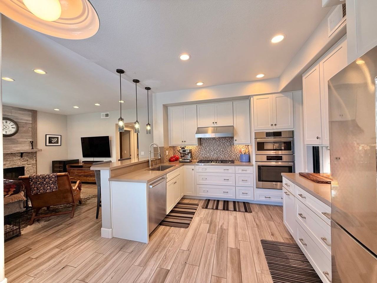 8924 Rotherham Ave - Photo 3 of 17