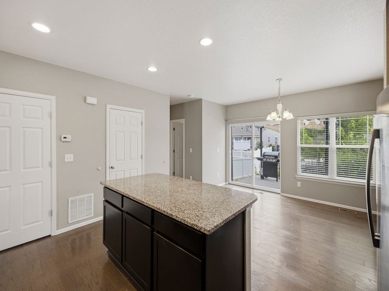 2304 Winding Dr - Photo 7 of 20