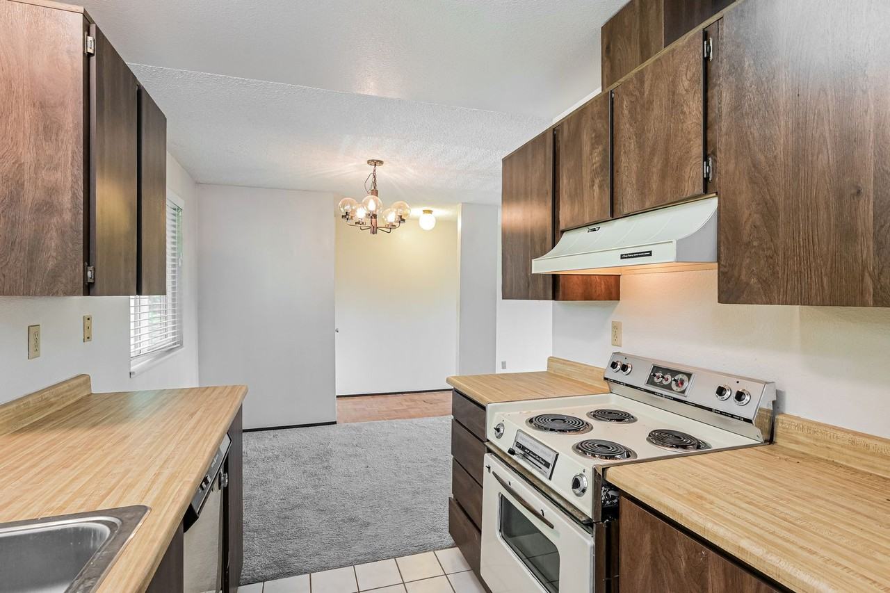 12632 Nw Barnes Rd - Photo 7 of 25