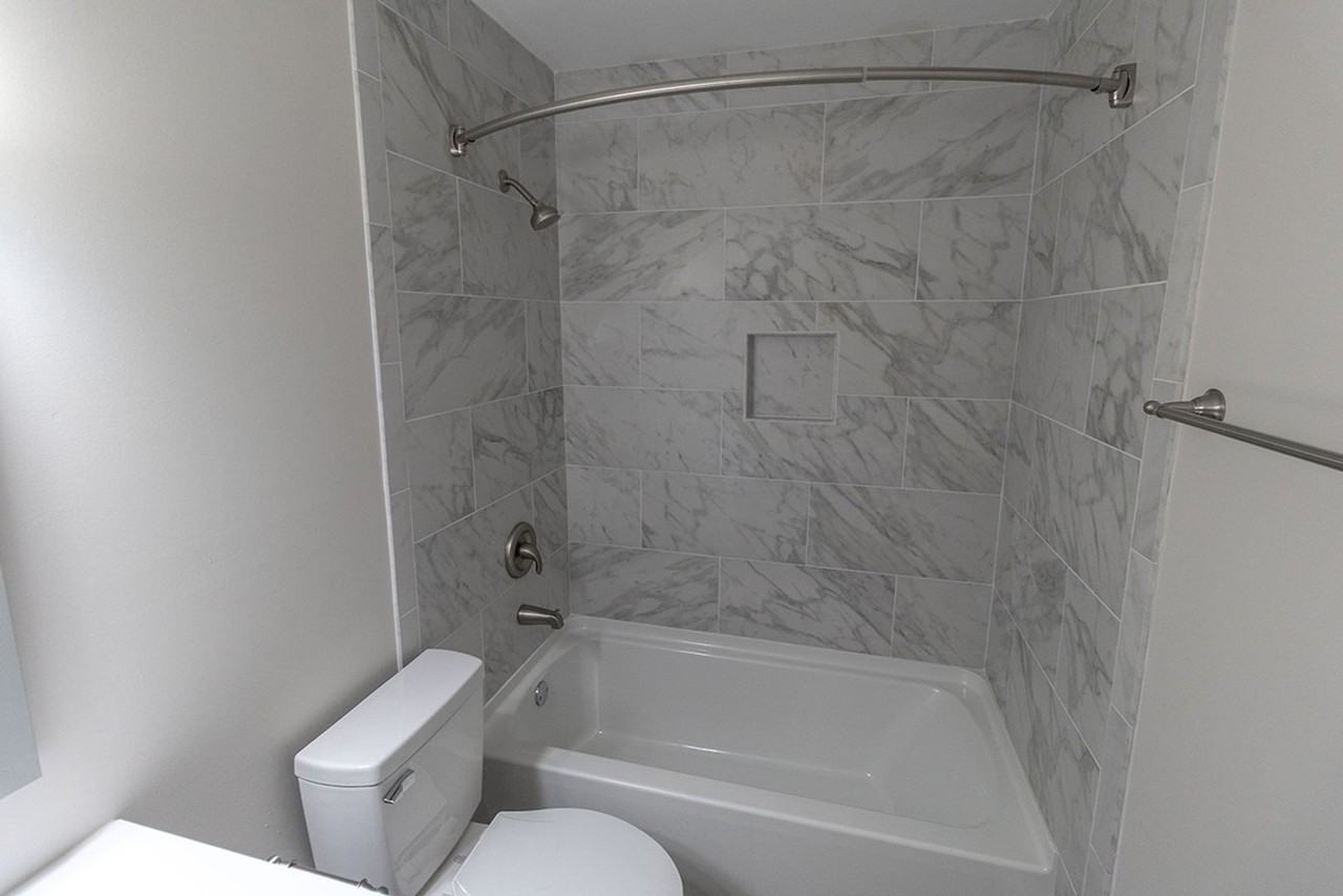 801 N Ann St #1 - Photo 5 of 15