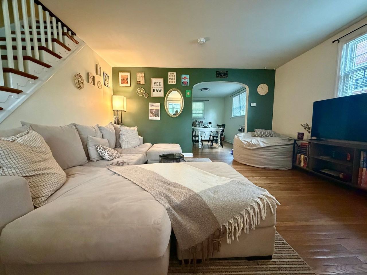121 N Bradford Ave - Photo 4 of 30