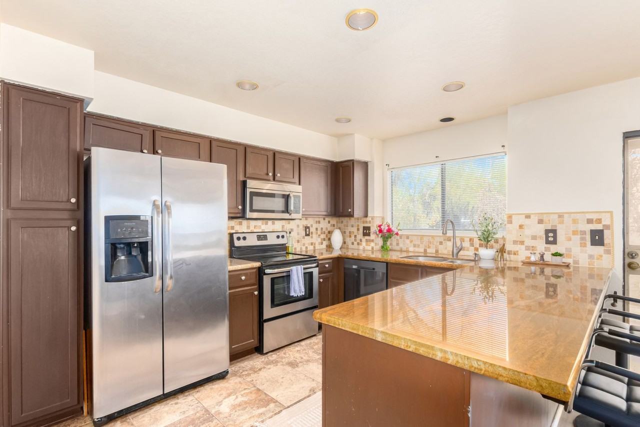 10472 N Fair Mountain Dr