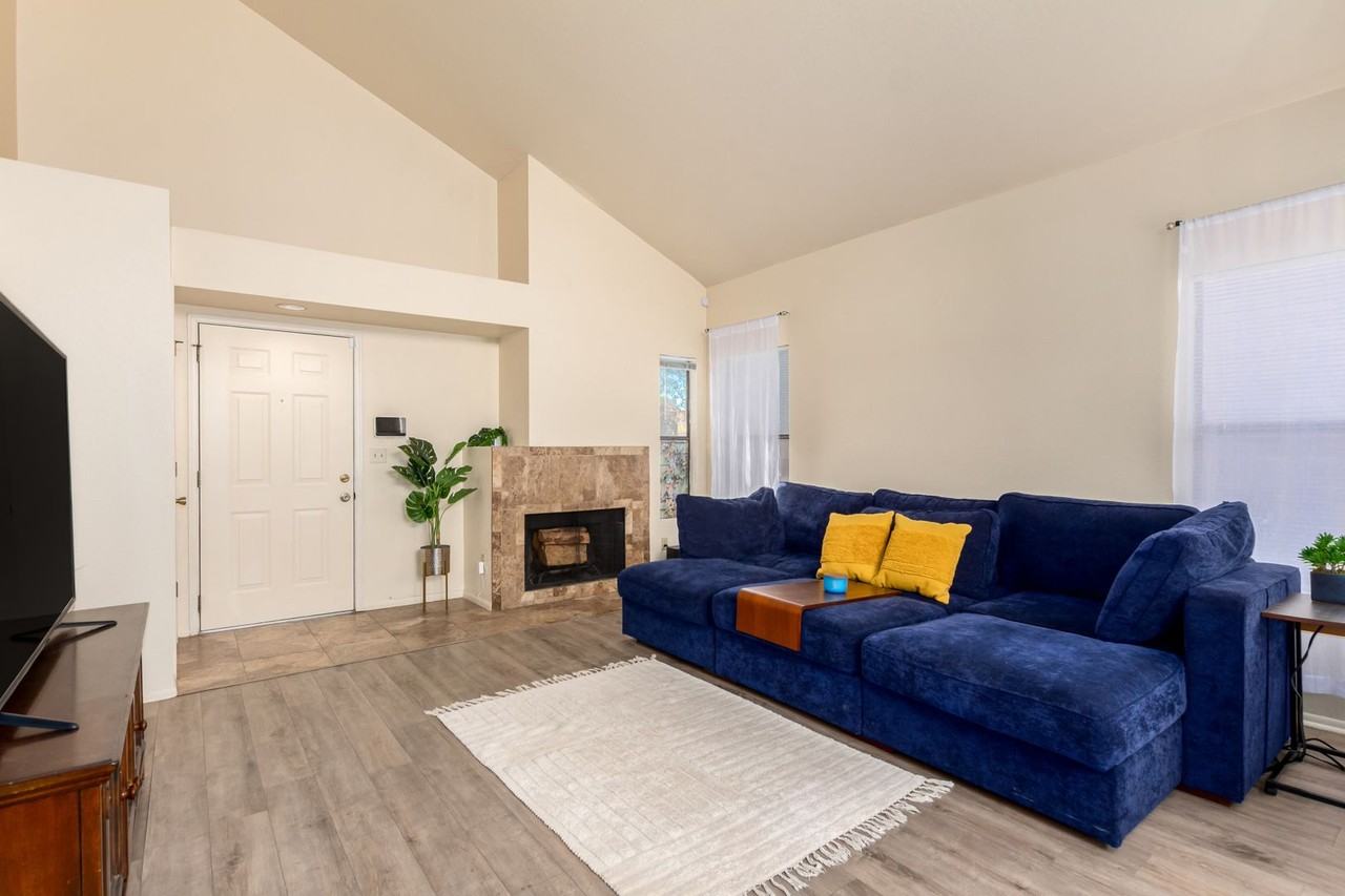10472 N Fair Mountain Dr - Photo 5 of 37