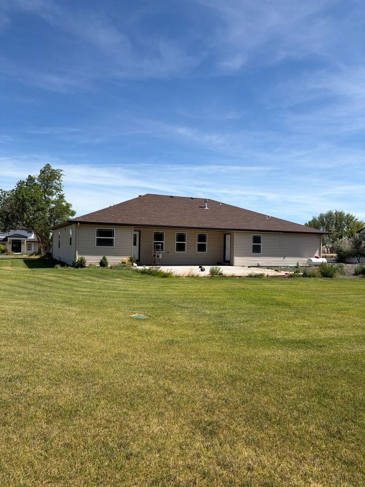 2493 E 3769 N - Photo 2 of 16