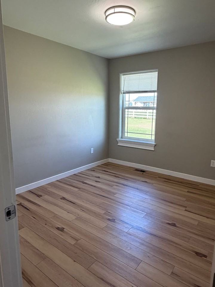 2493 E 3769 N - Photo 6 of 16